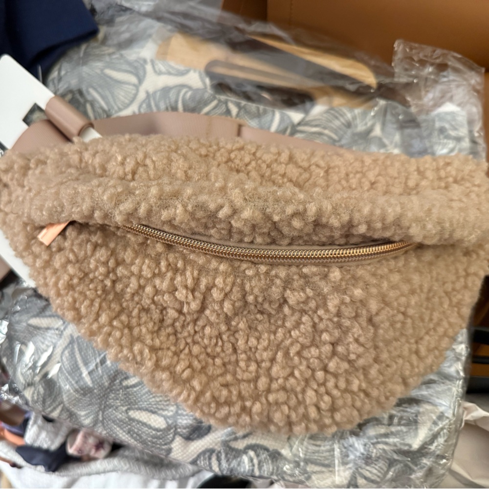 Cozy Tan Sherpa Fanny Pack